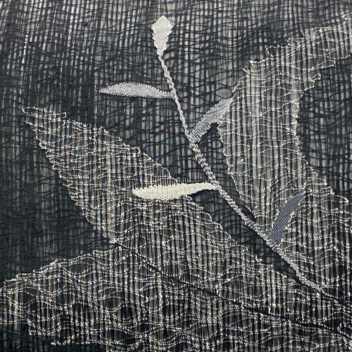 名古屋帯 秀品 夏帯 葉柄 縞 銀糸 黒 正絹