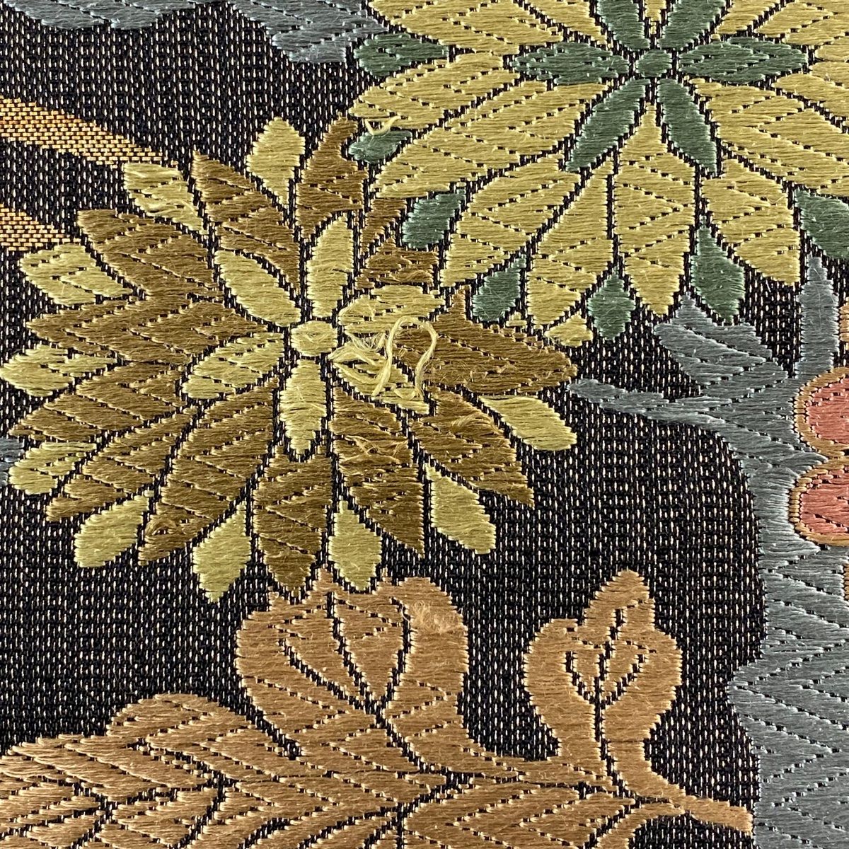 袋帯 秀品 菊 波 金通し 唐織 墨色 六通 正絹 【中古】 - メルカリ