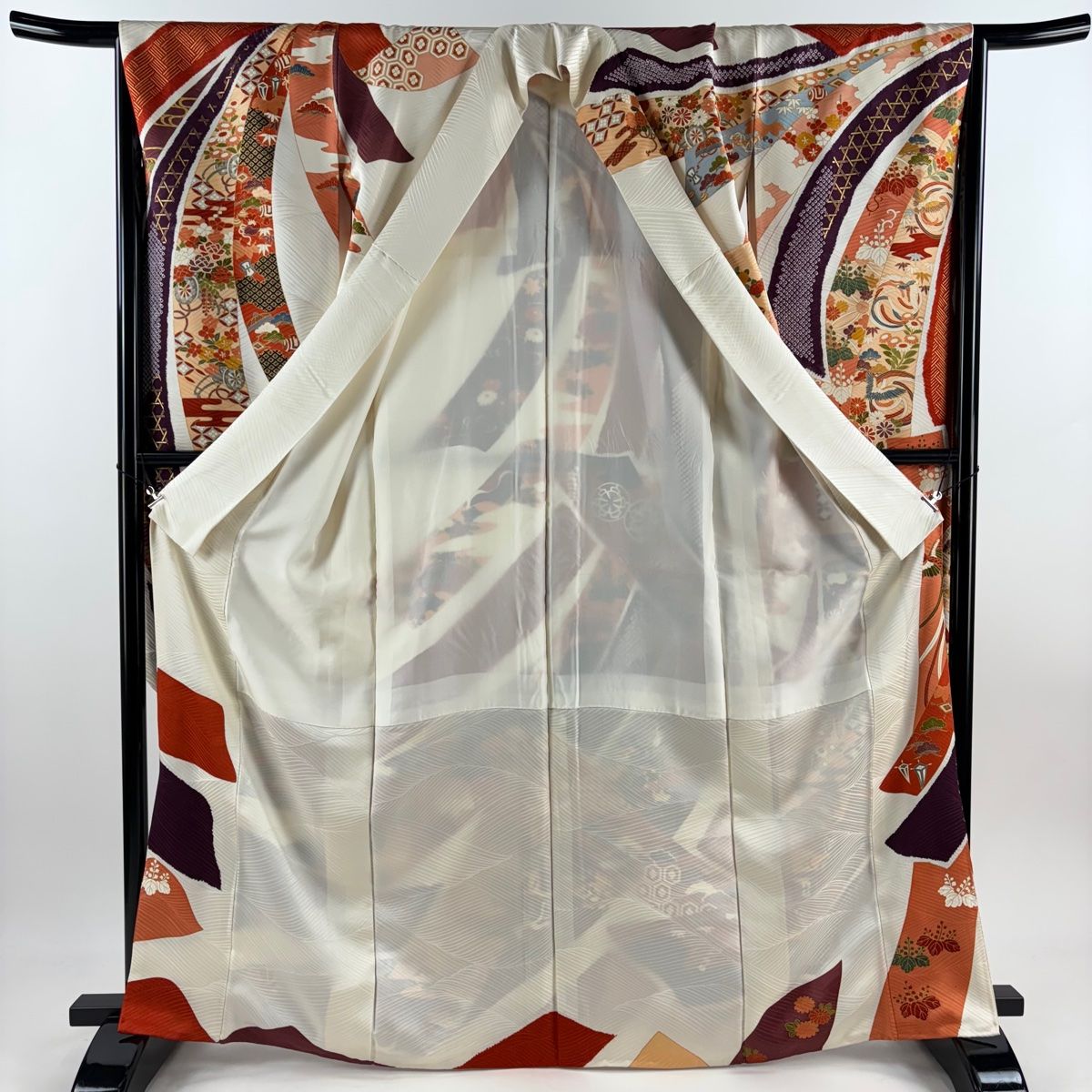 サーモンピンク