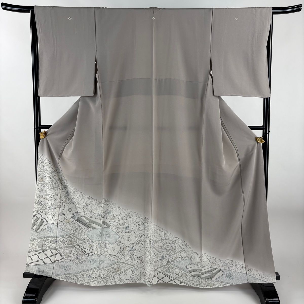 色留袖 身丈162cm 裄丈65cm M 袷 草花 扇面 ぼかし 灰紫 正絹 秀品 三つ紋