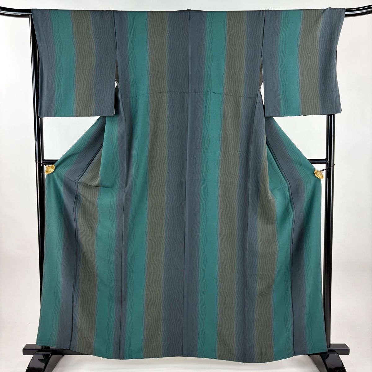 小紋 身丈161cm 裄丈67.5cm L 袷 よろけ縞 縞 緑 正絹 秀品