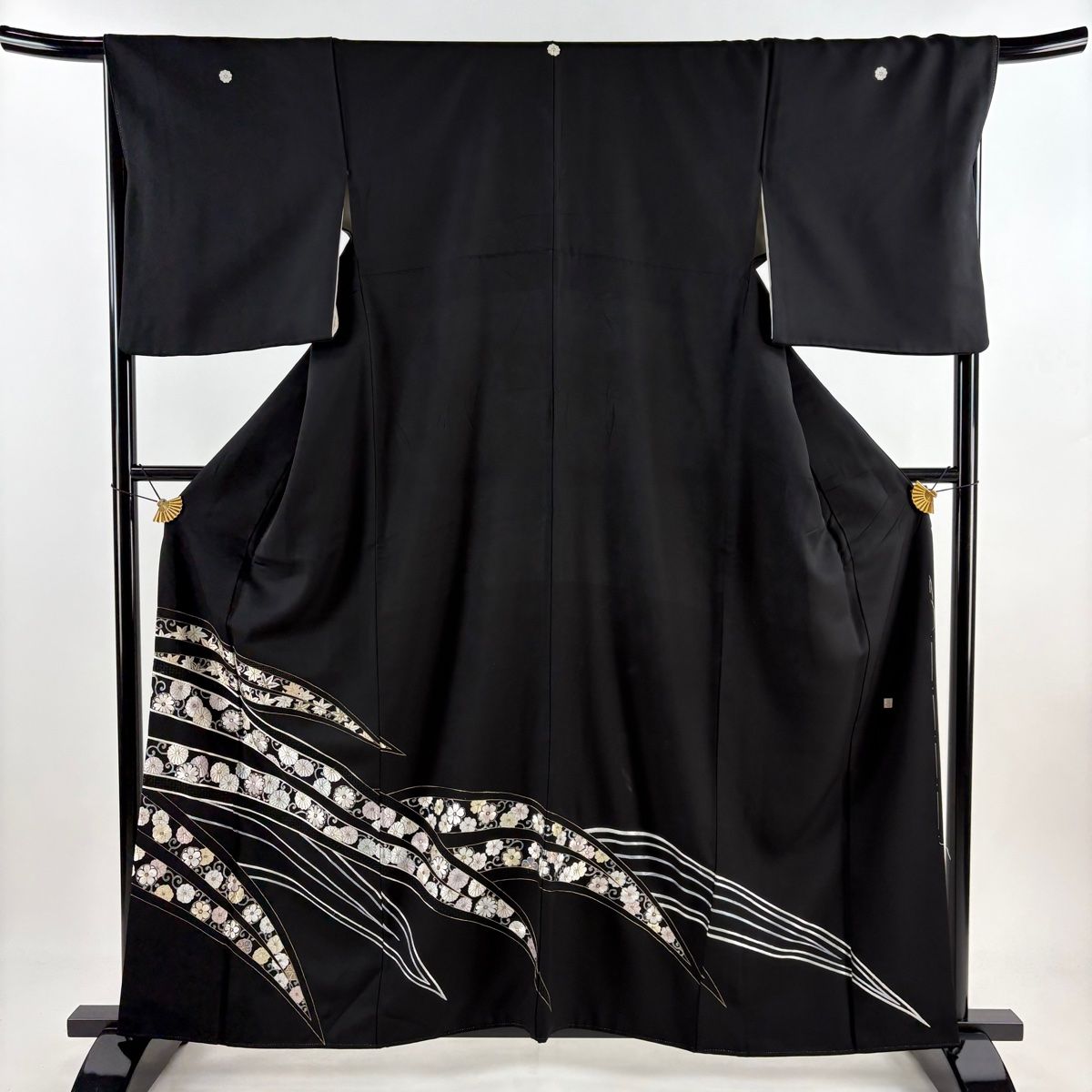 未使用近い　美品　正絹　黒留袖　フルセット　5点　身丈170 裄丈68 レンタルよりお値打！仕・中古美品 正絹京加賀友禅黒留袖 「松梅に鶯