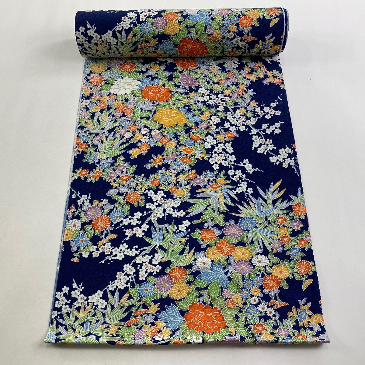 反物 秀品 小紋 牡丹 梅 縮緬 濃紺 正絹