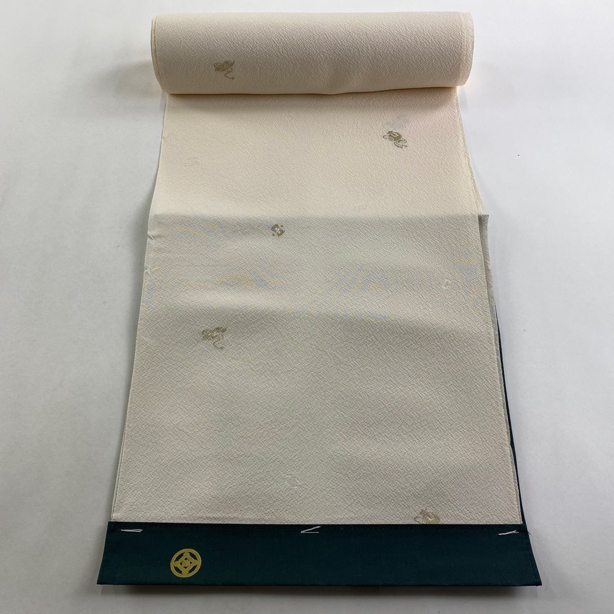 反物 秀品 小紋 宝尽くし 刺繍 縮緬 クリーム 正絹