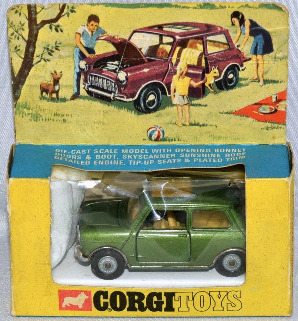 CORGI CORGI 334-1 73mm Mini Cooper Magnifigue 334