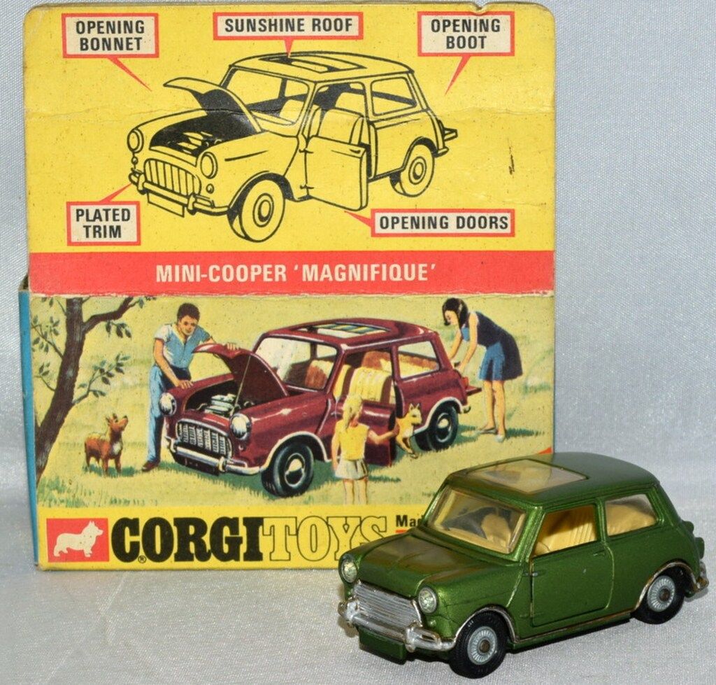 CORGI 334 1 73 mm Mini Cooper Magnifigue