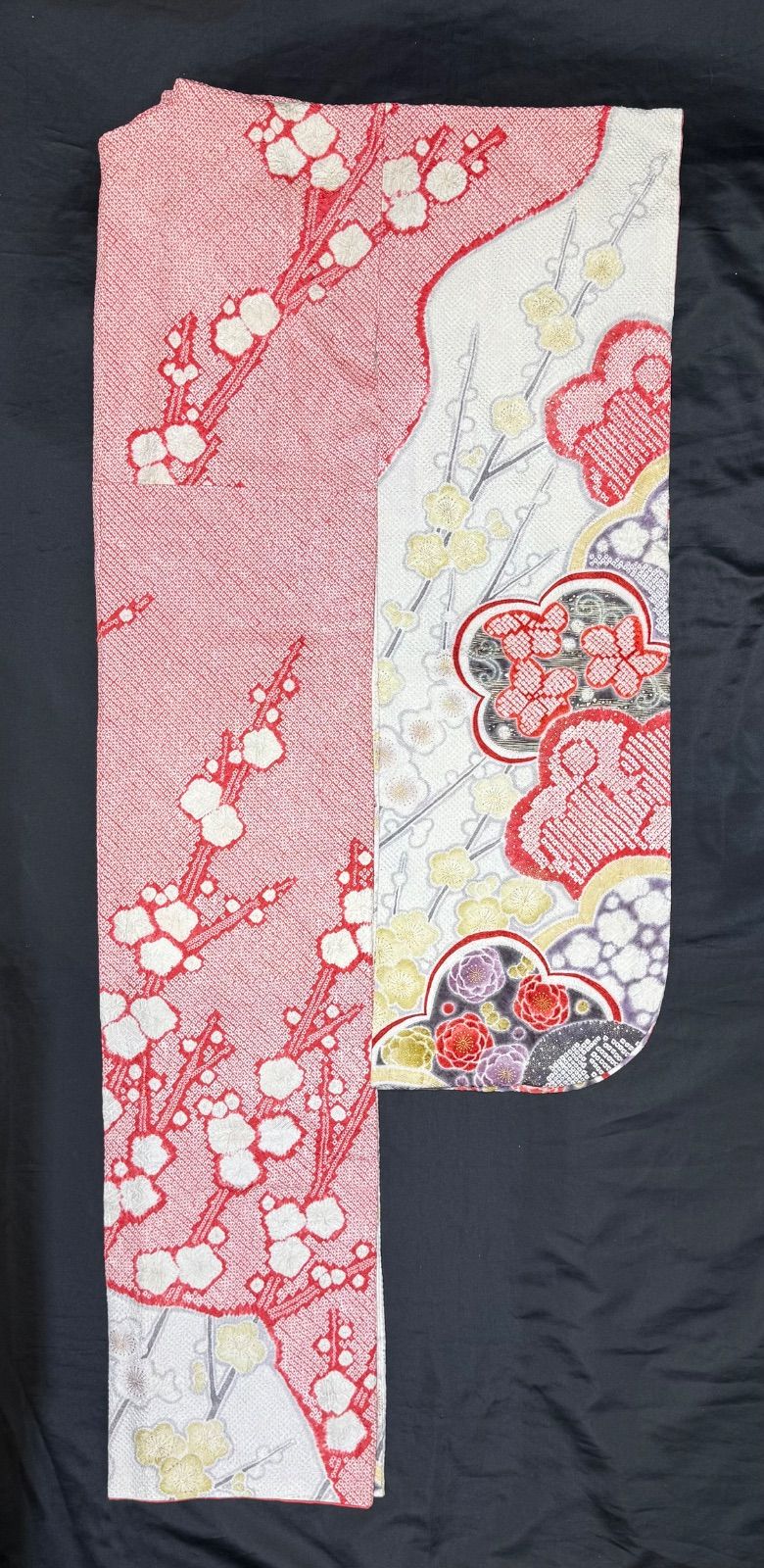 白地Ｐ梅絞り振袖身丈157cm裄丈66cm正絹重ね襟付き袷広襟