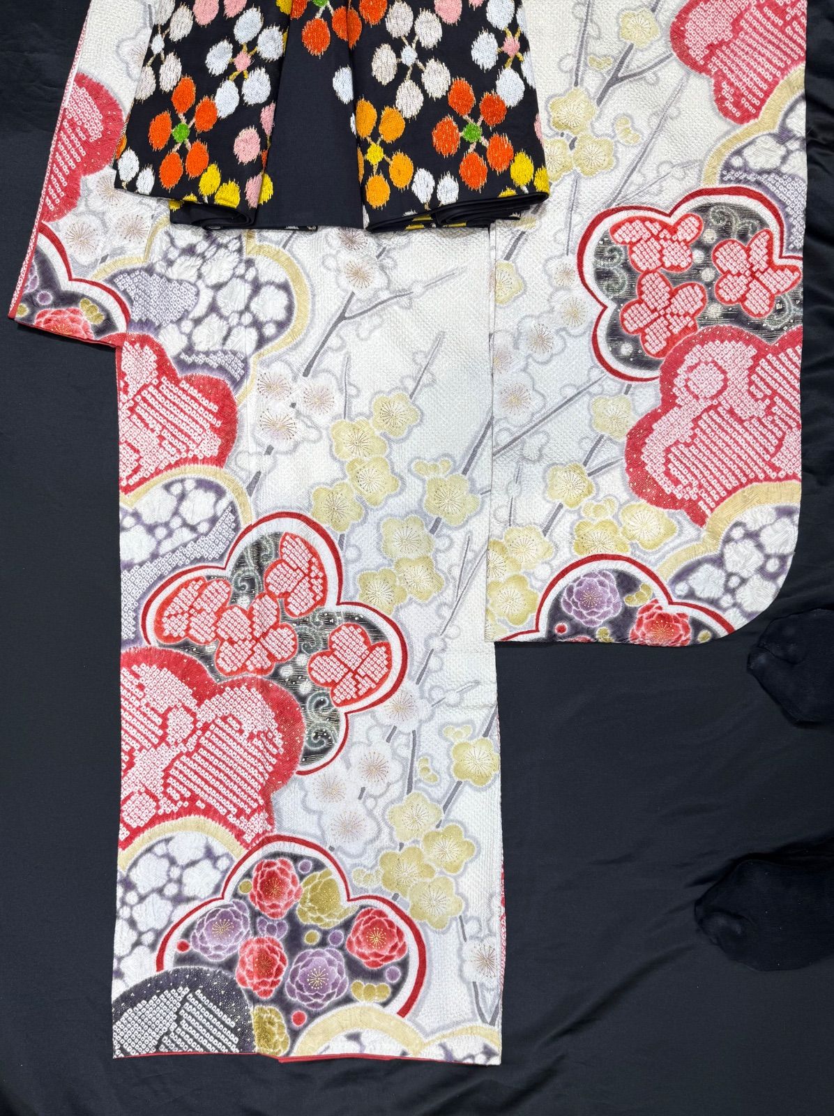 超豪華絢爛 白地Ｐ梅絞り振袖身丈157cm裄丈66cm正絹重ね襟付き袷広襟