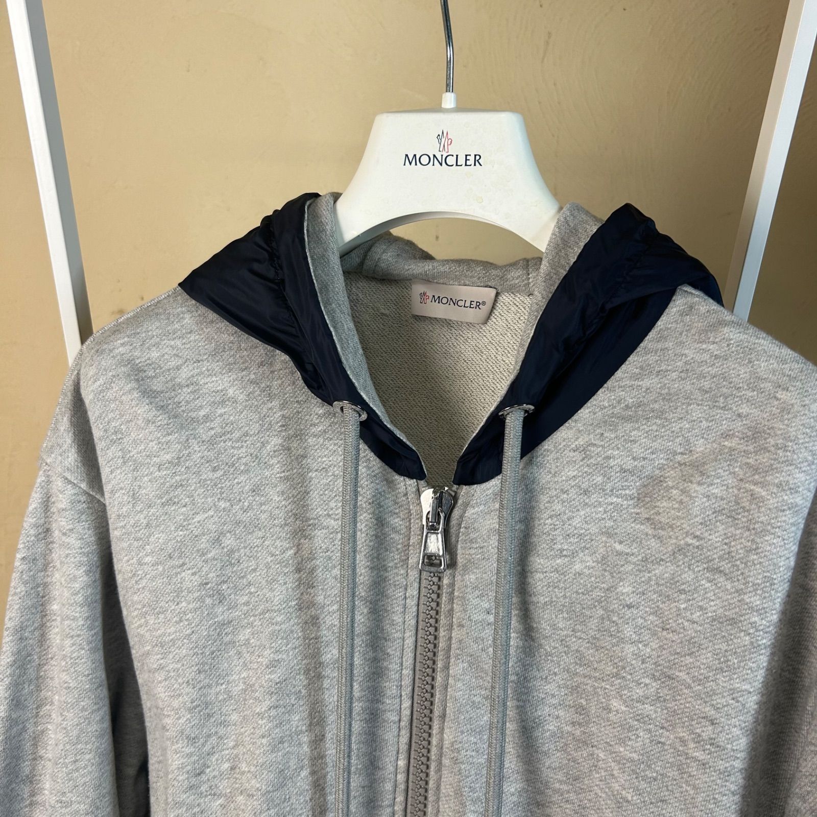 美品レア】 モンクレール MONCLER ジップアップ パーカー切り替え