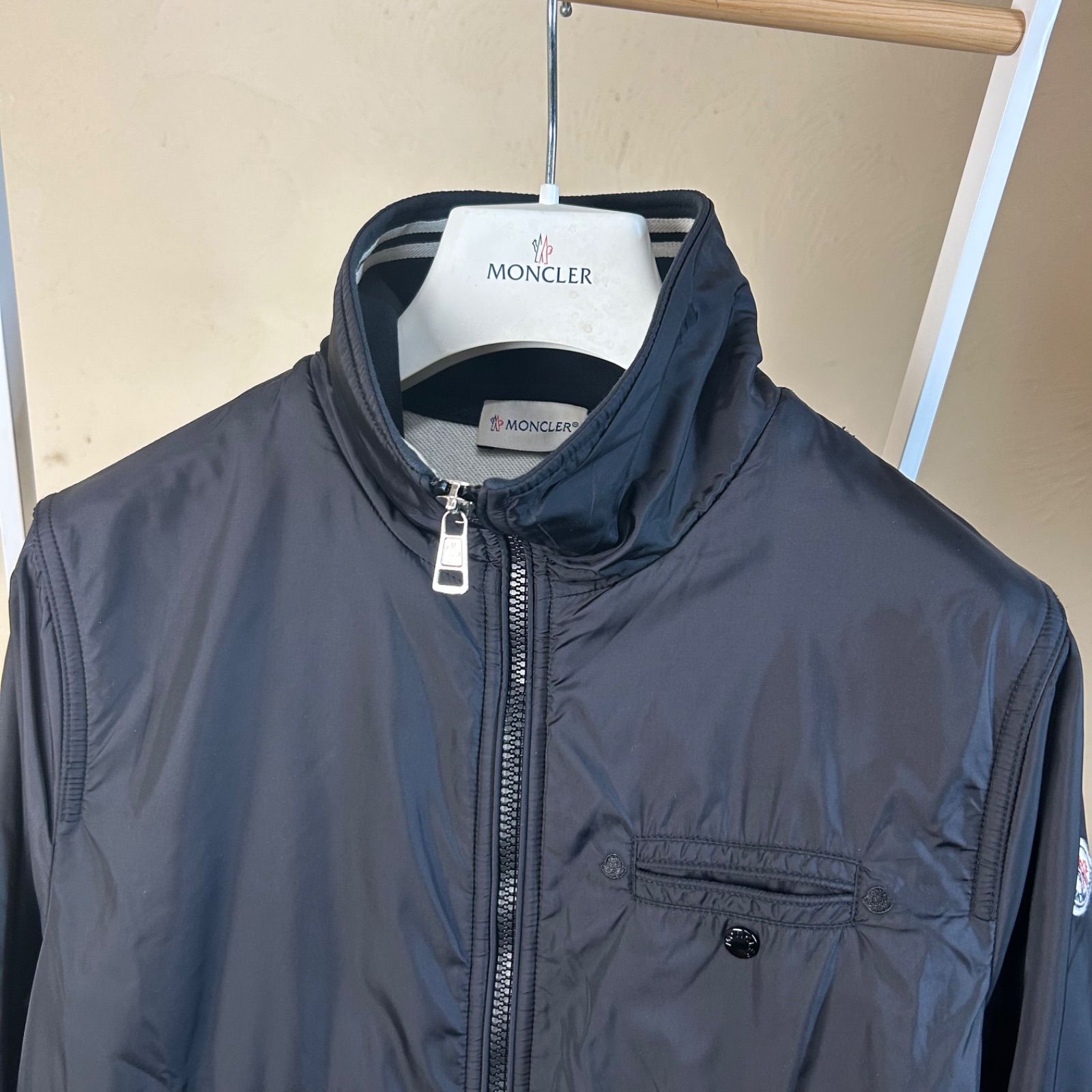 極美品】 MONCLER モンクレールナイロン切り替えジャケット黒S - メルカリ