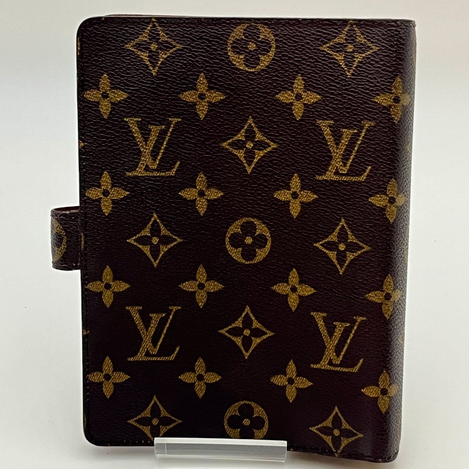 VUITTON