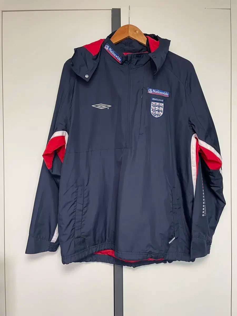 イングランド アンブロ ウィンドブレーカー