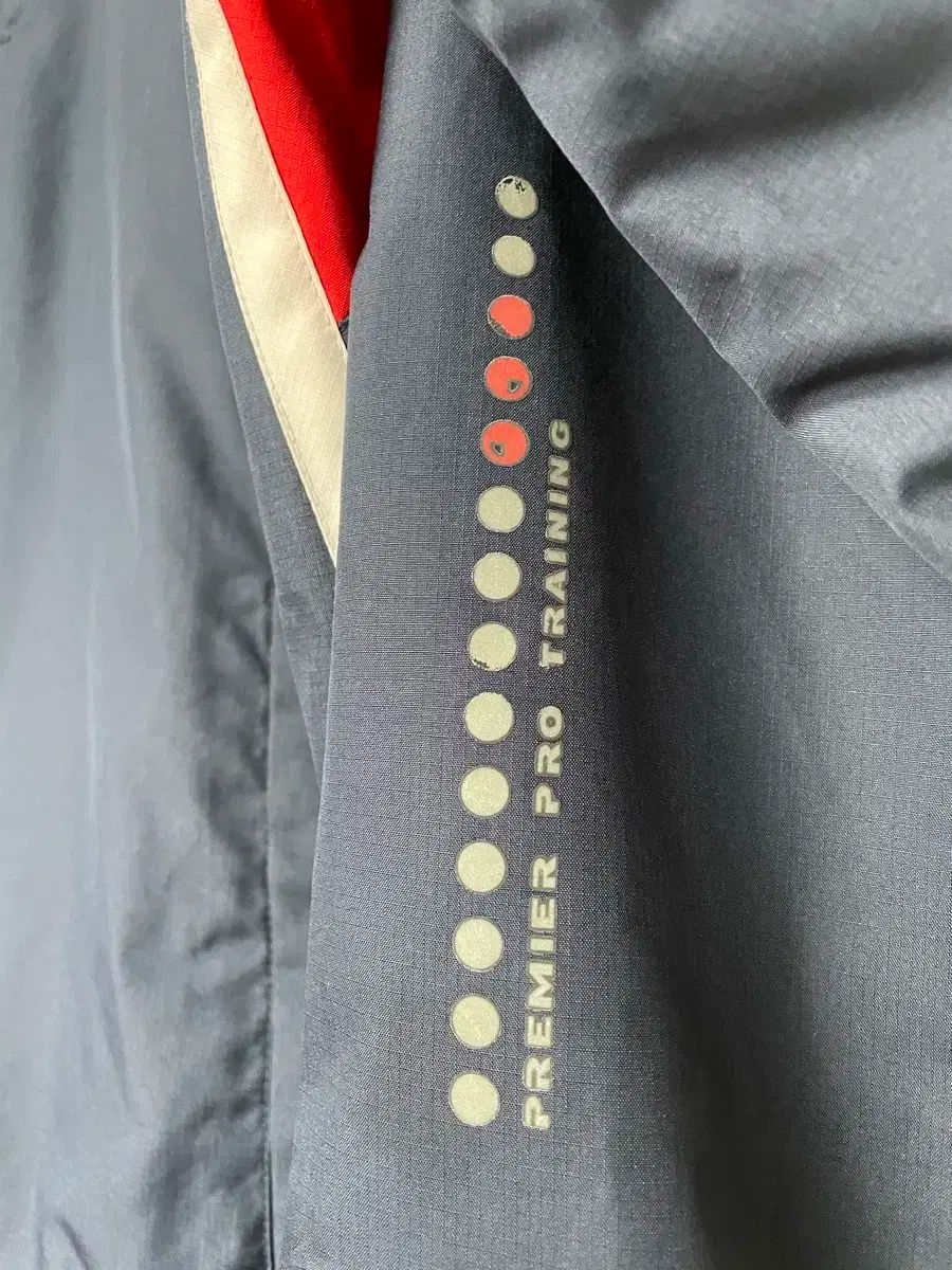 イングランド アンブロ ウィンドブレーカー