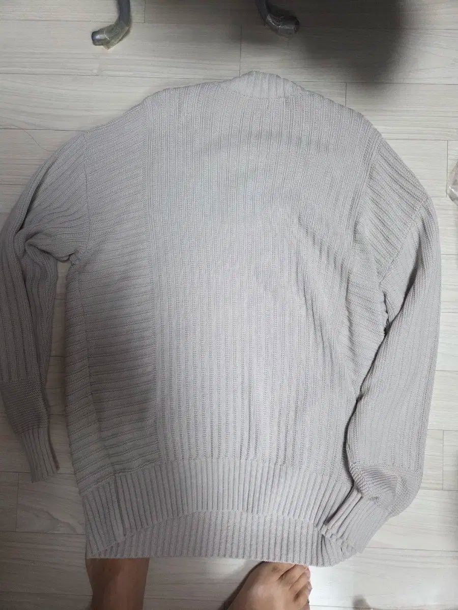 正規品 Vネック