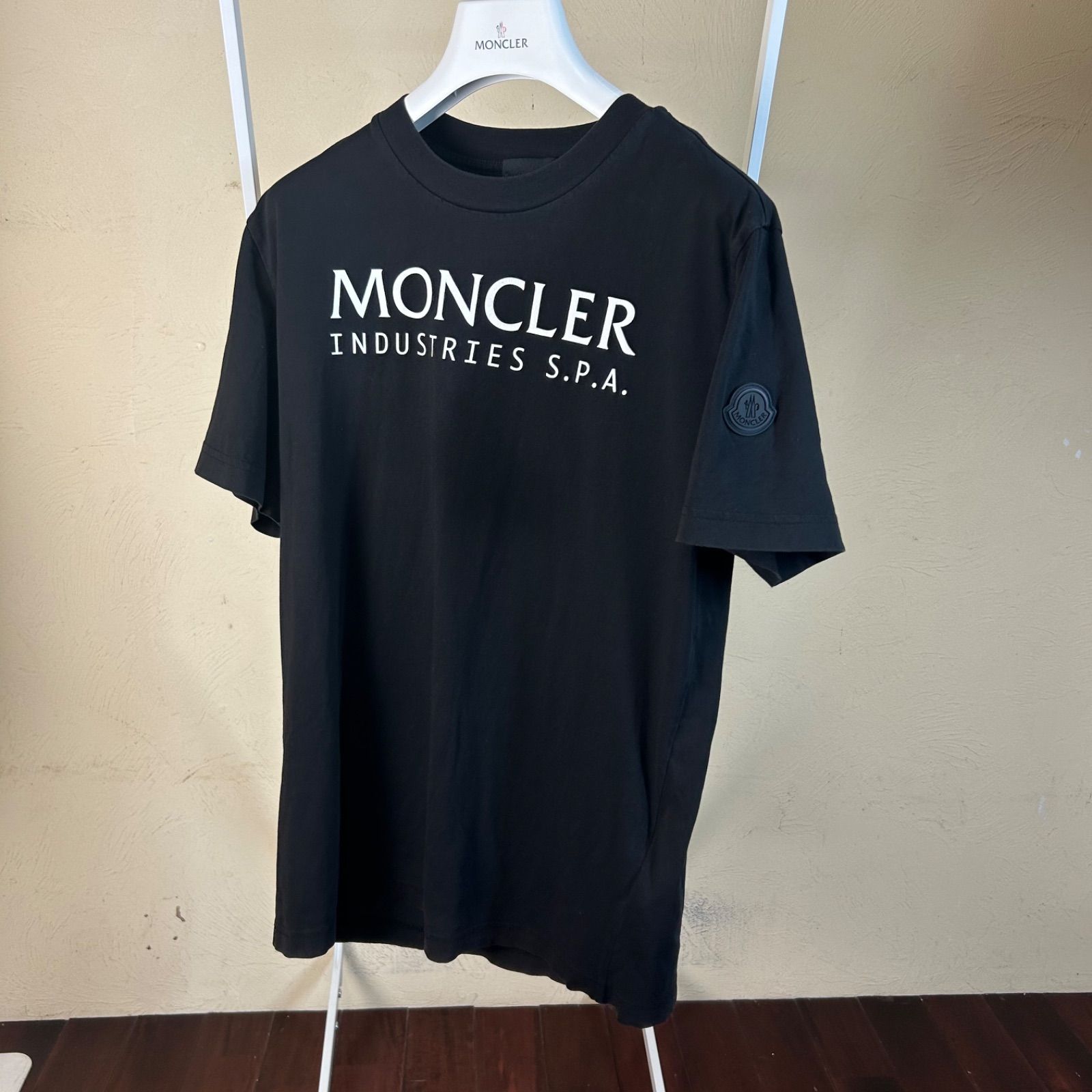 新作】 モンクレール MONCLER半袖Tシャツラバーワッペン黒S - メルカリ