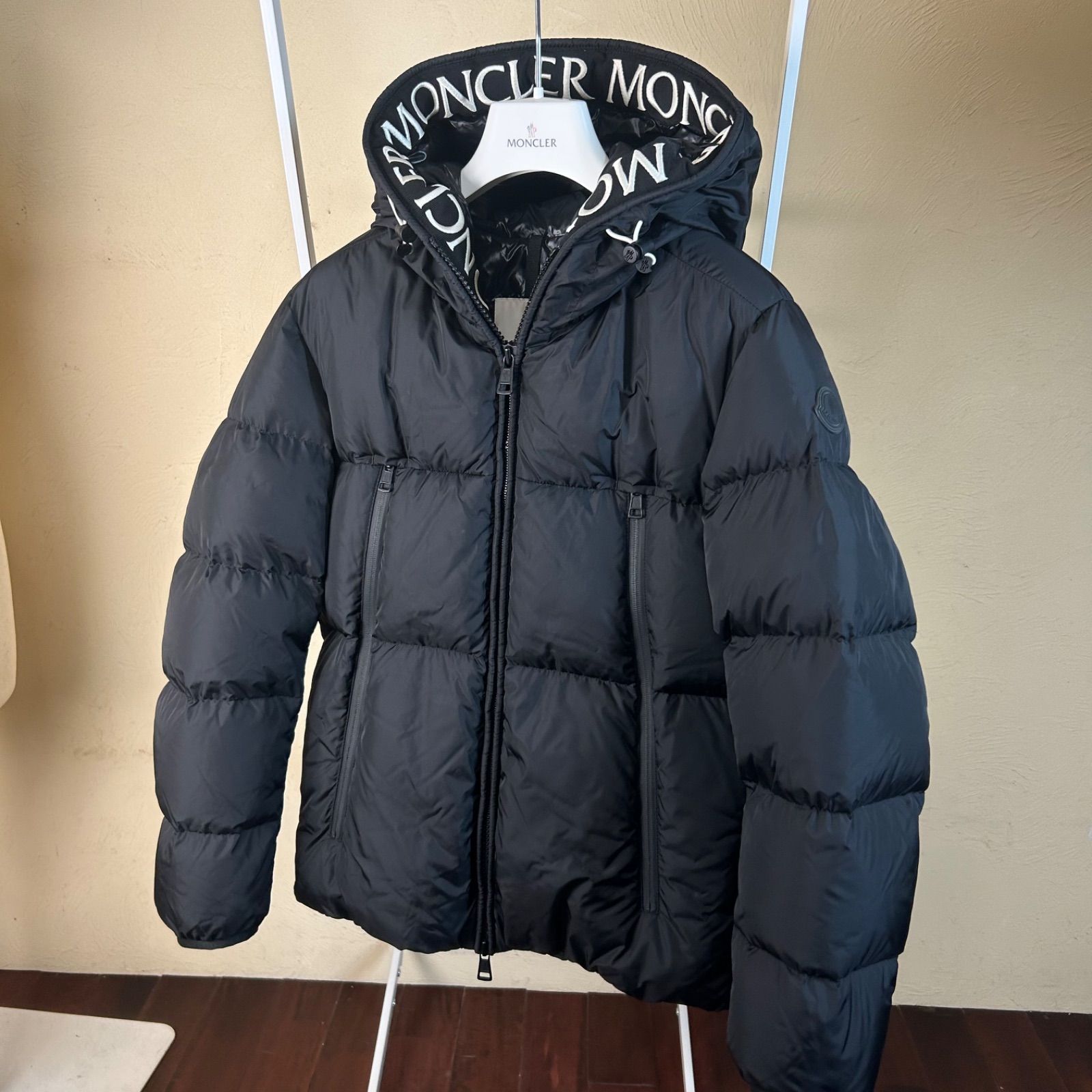 極美品】 MONCLER モンクレール MONTCLA モンクラー 刺繍レタリング