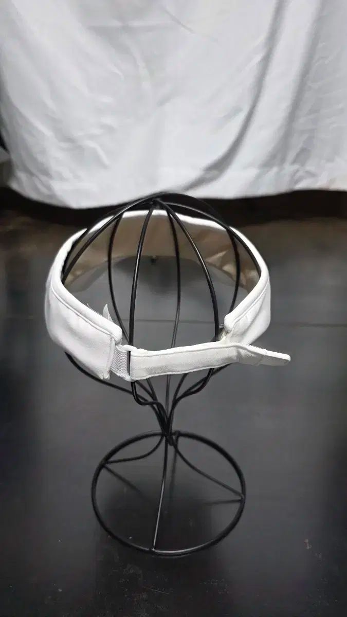 【英国】ドリンクトレー / ギャラリートレー 30cm 装飾フット 英国】ドリンクトレー / ギャラリートレー 30cm 装飾フット 英国