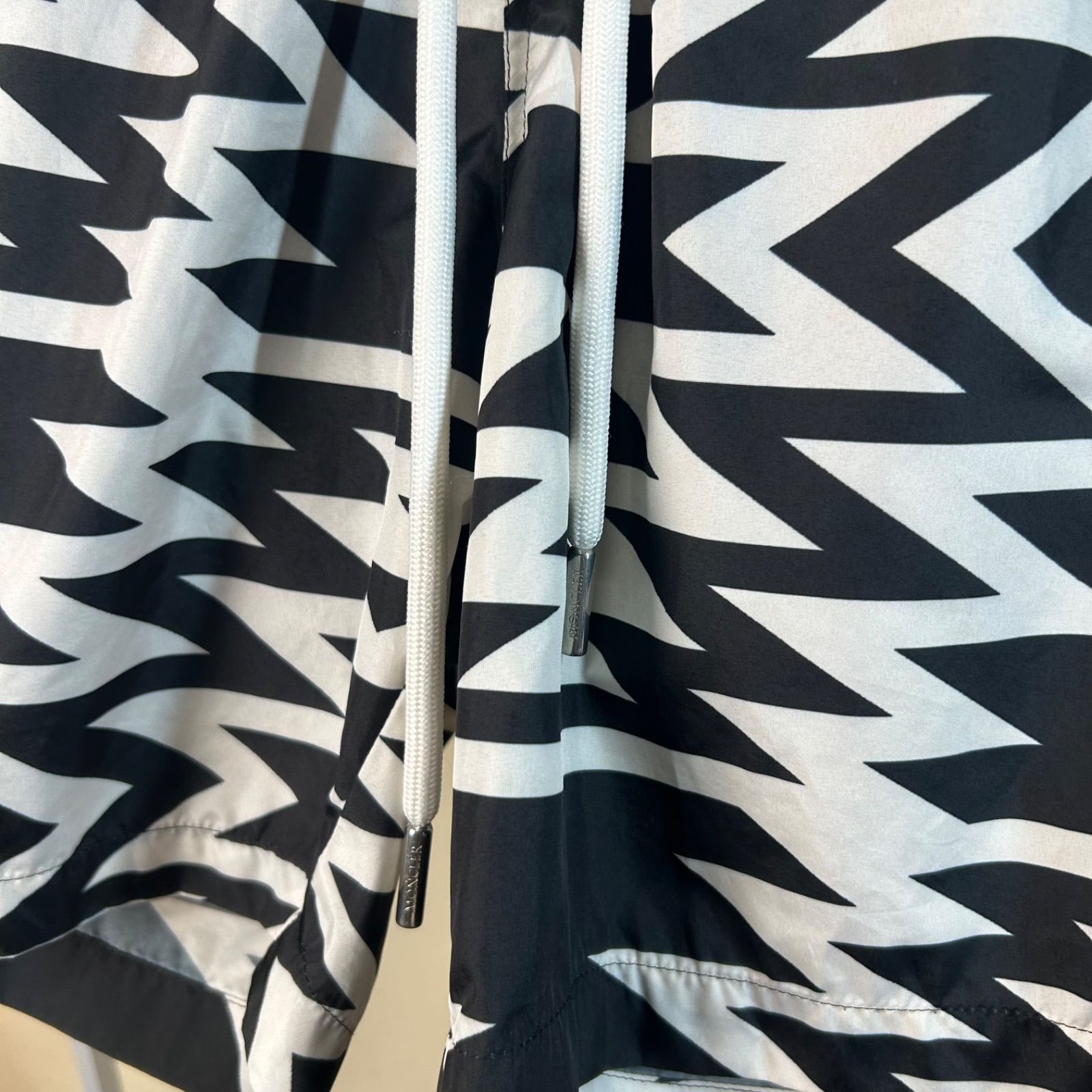 MONCLER モンクレールハーフショートパンツL