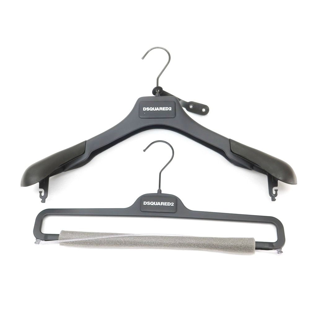 2つボタンスーツ