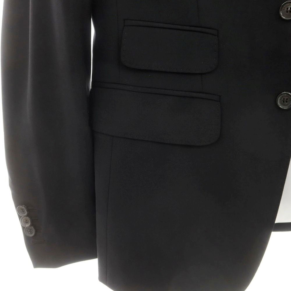 2つボタンスーツ