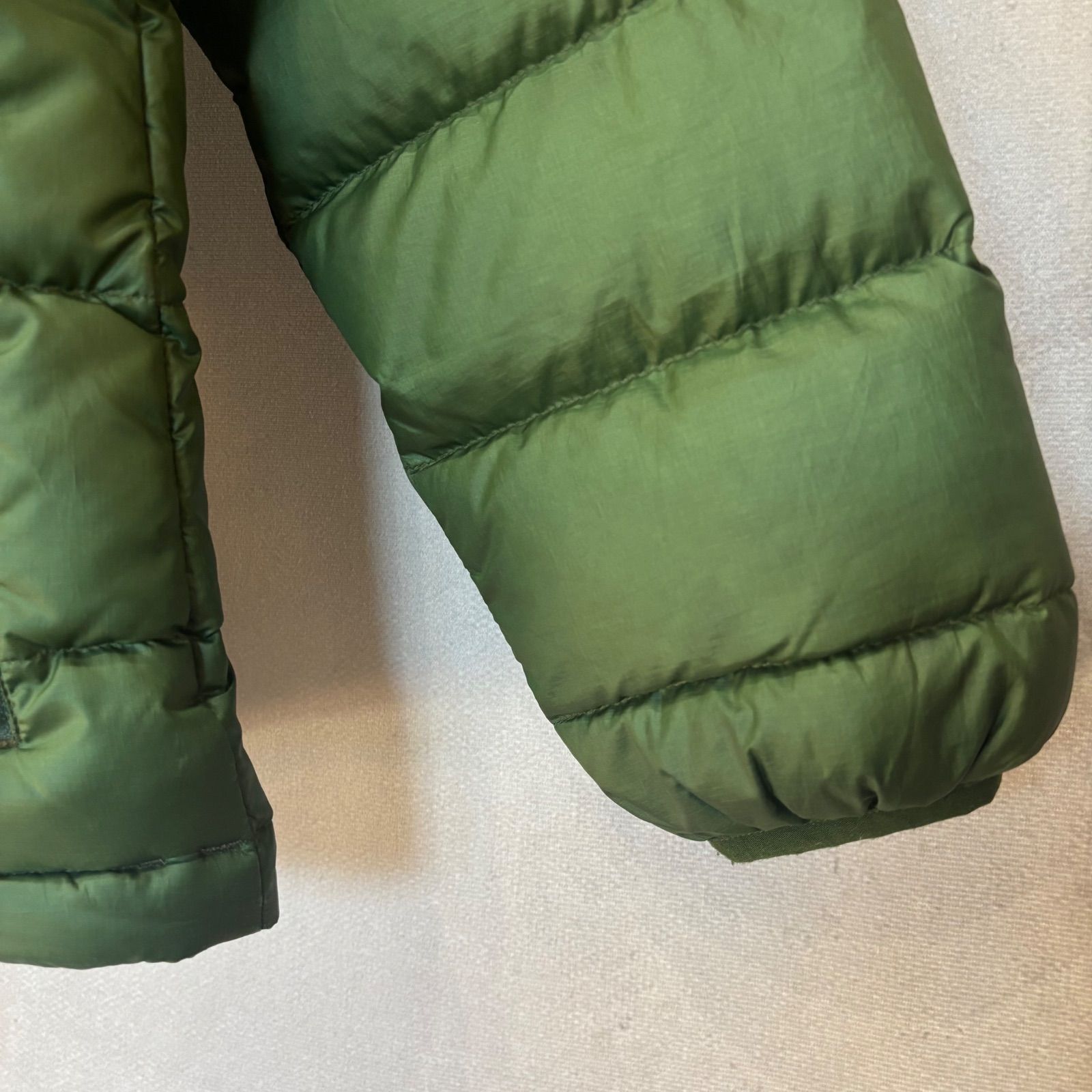 フーディ オリーブ