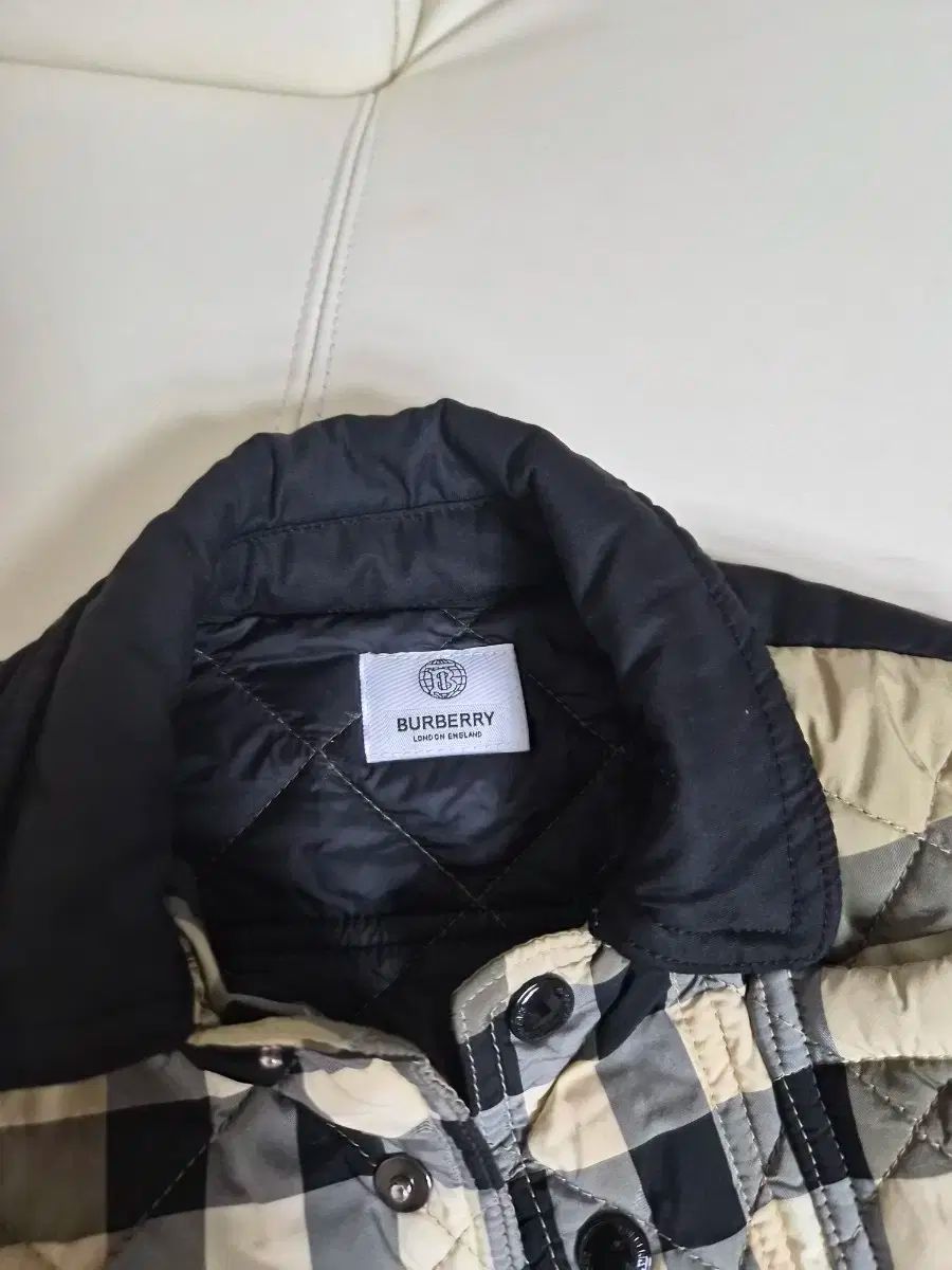 バーバリー チェック ユア キルティング ジャケット 3 y