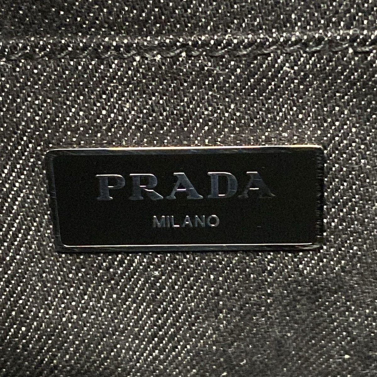 PRADA プラダ