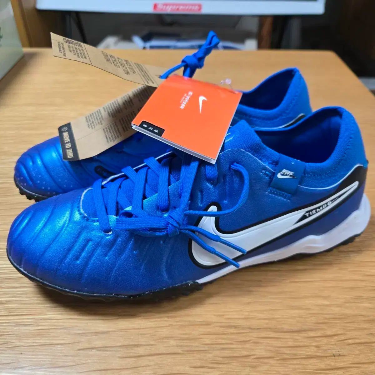 250 ナイキ ティエンポ レジェンド 10 プロ サッカーシューズ