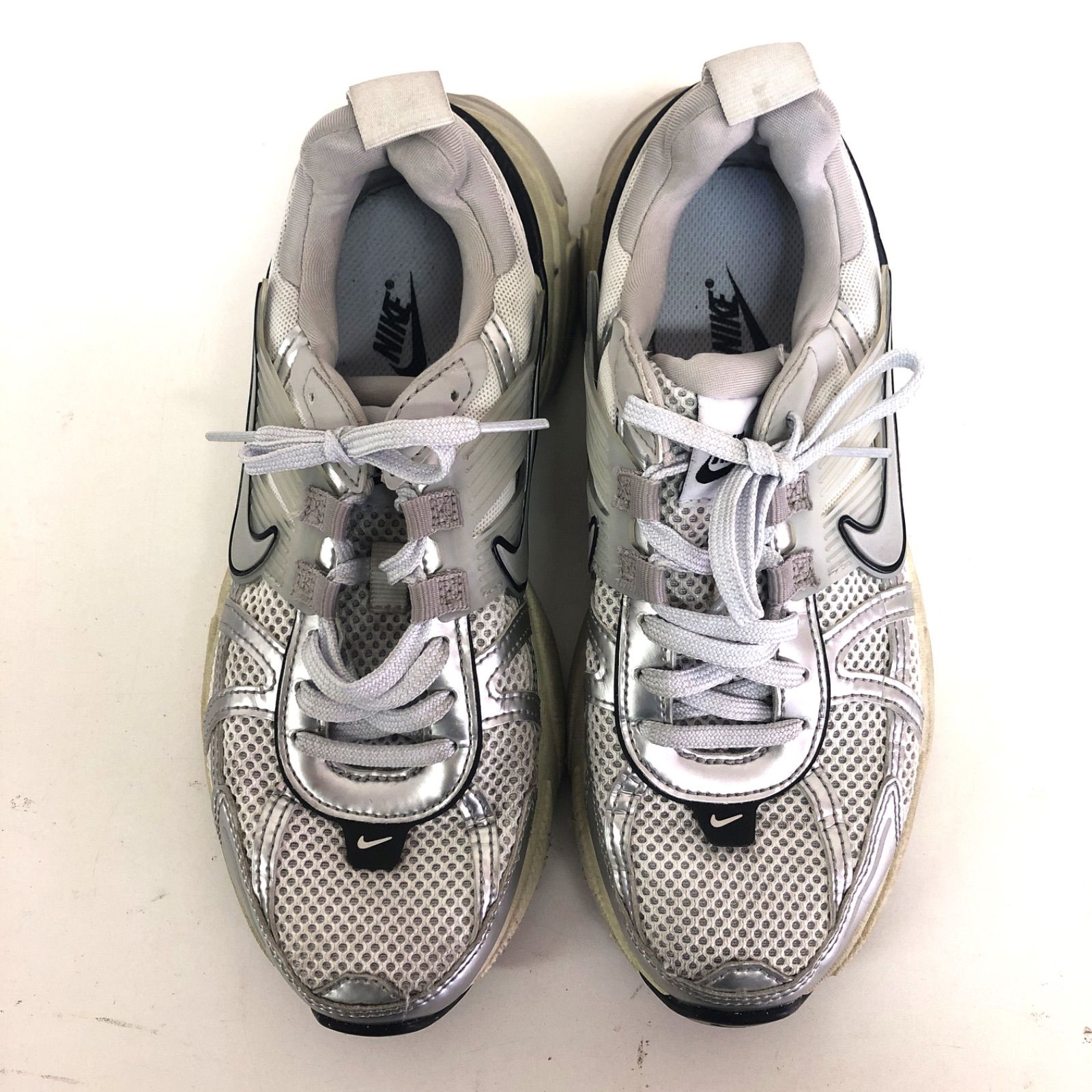 ナイキ V2K ラン スニーカー 23.5cm ホワイト シルバー - メルカリ