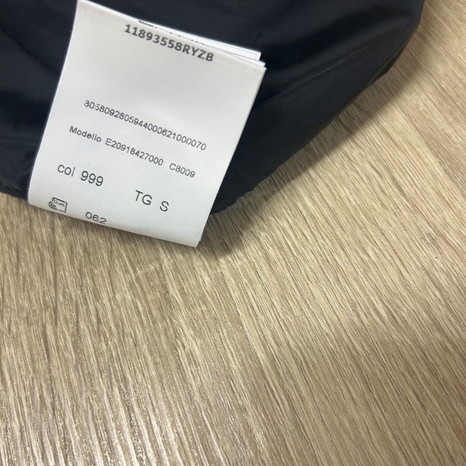 ジップアップパーカー黒S