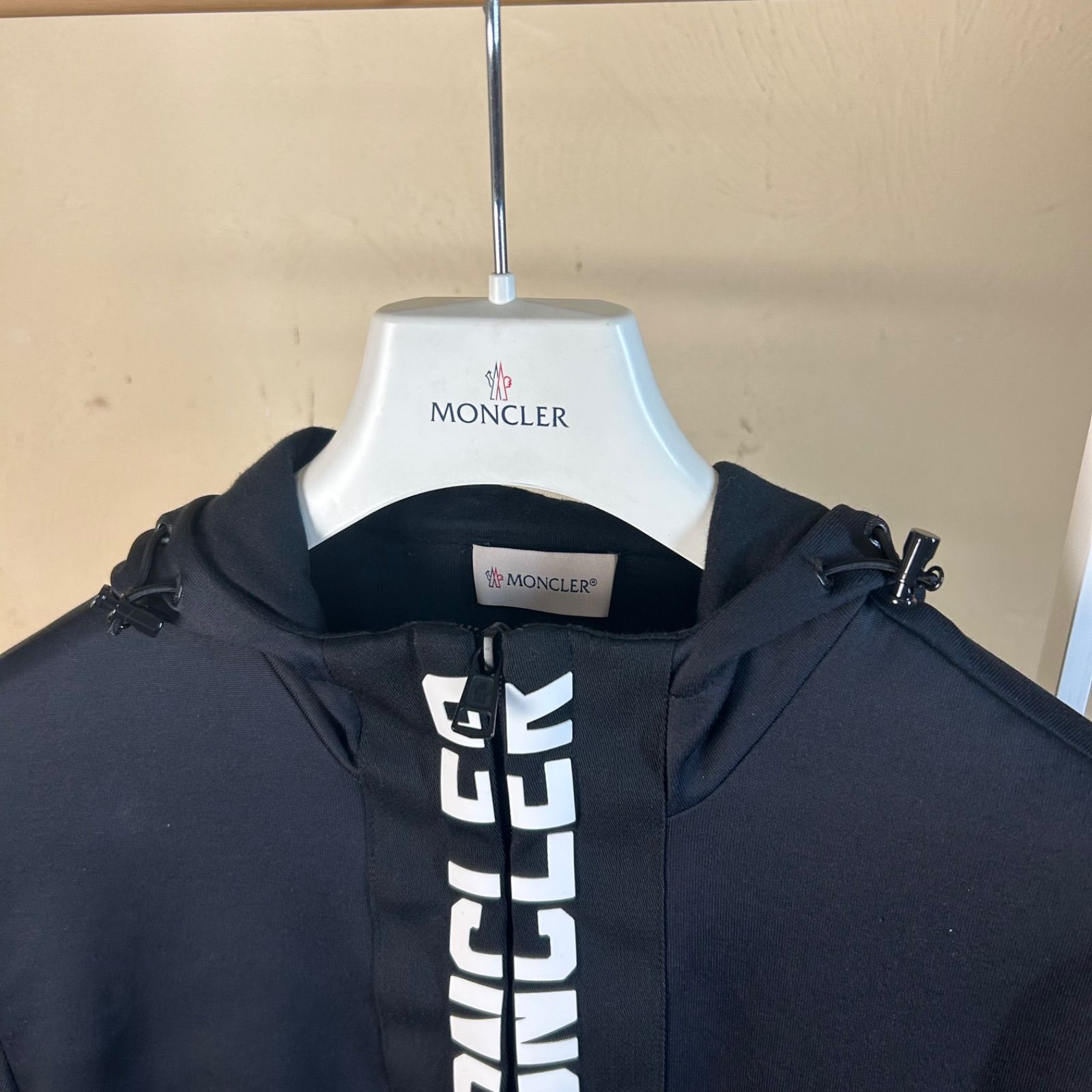 ジップアップパーカー黒S