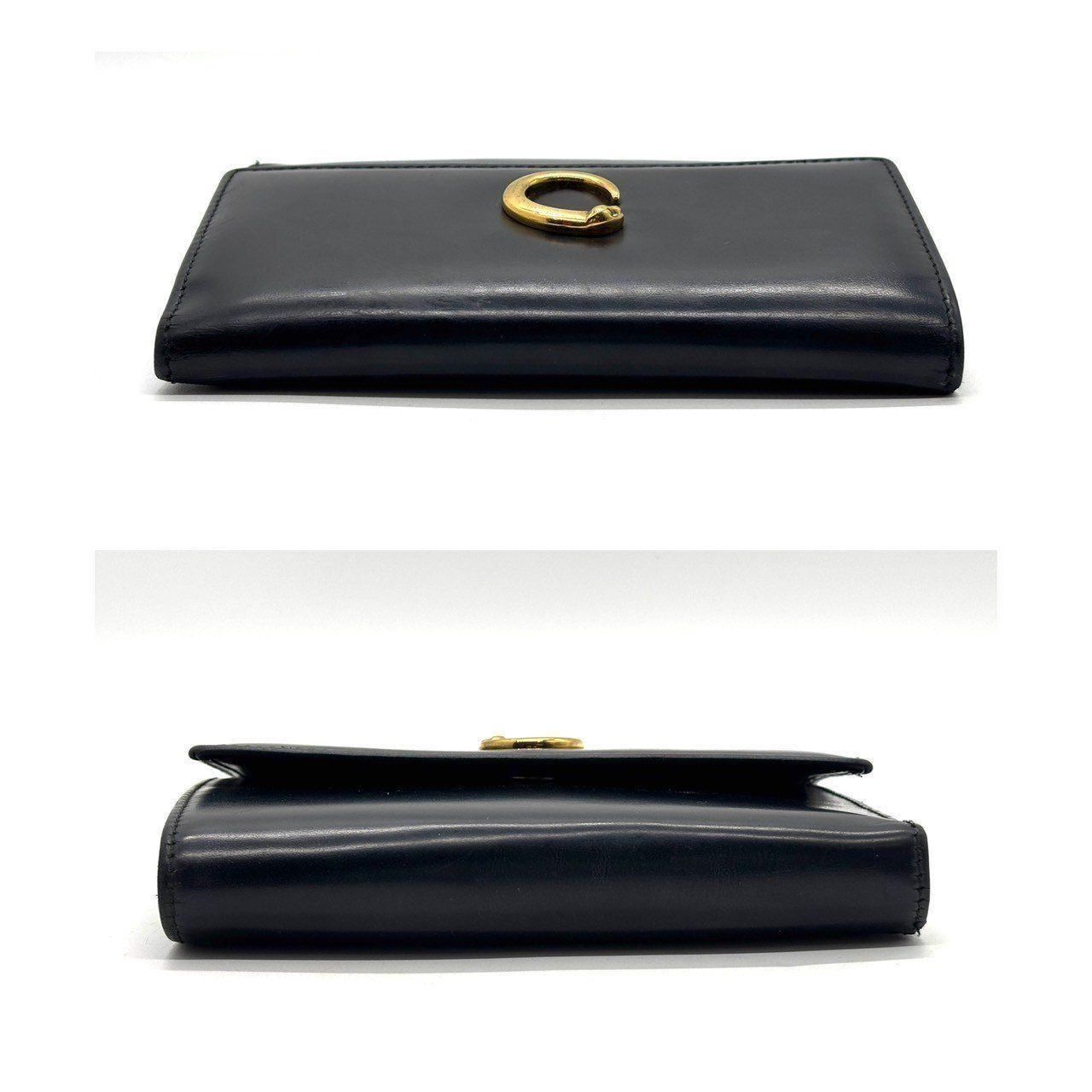 知性と艶を纏うヴィンテージ