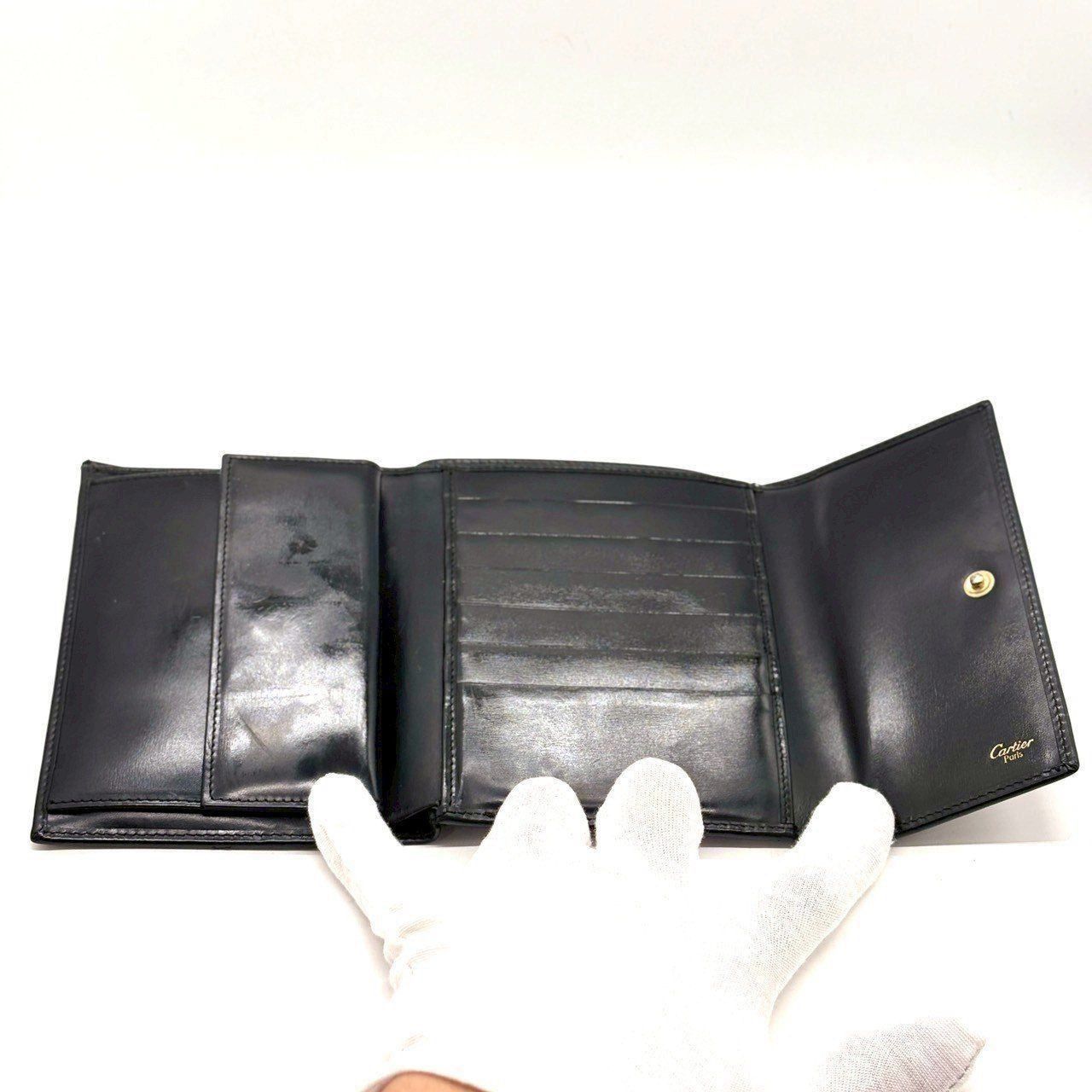 知性と艶を纏うヴィンテージ