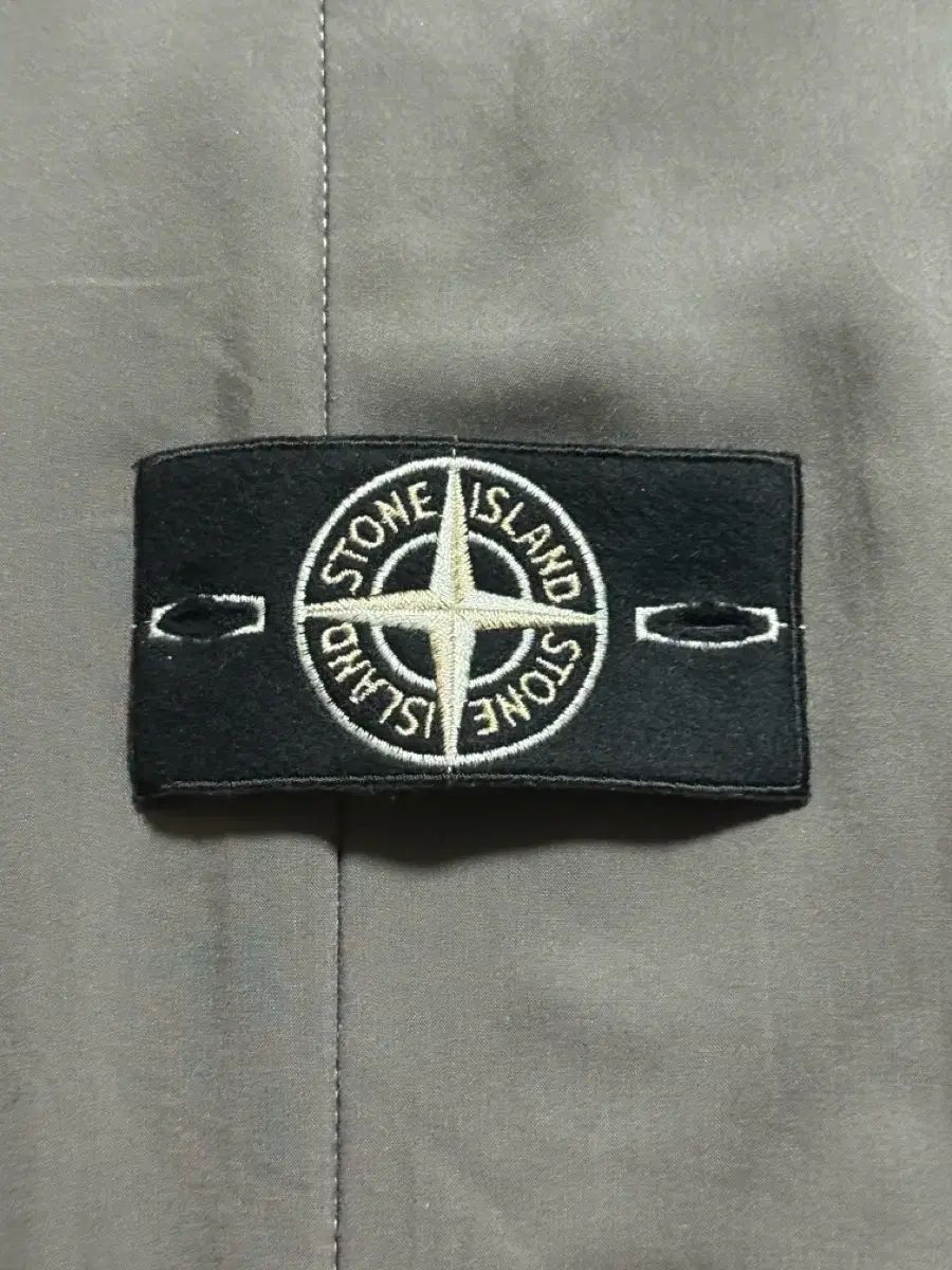 STONE ISLAND ストーンアイランド 白 ワッペン