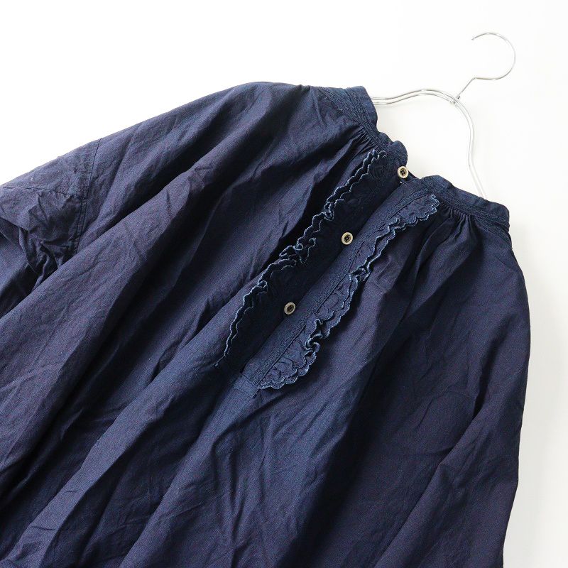 バチストカットワークのフリルスモックブラウス インディゴ
