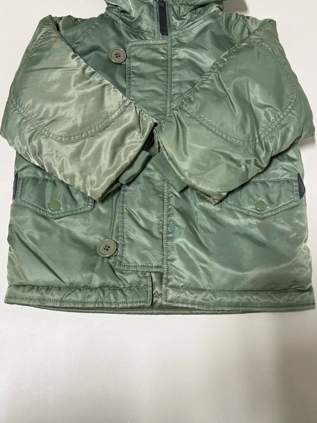 アルファ インダストリーズ