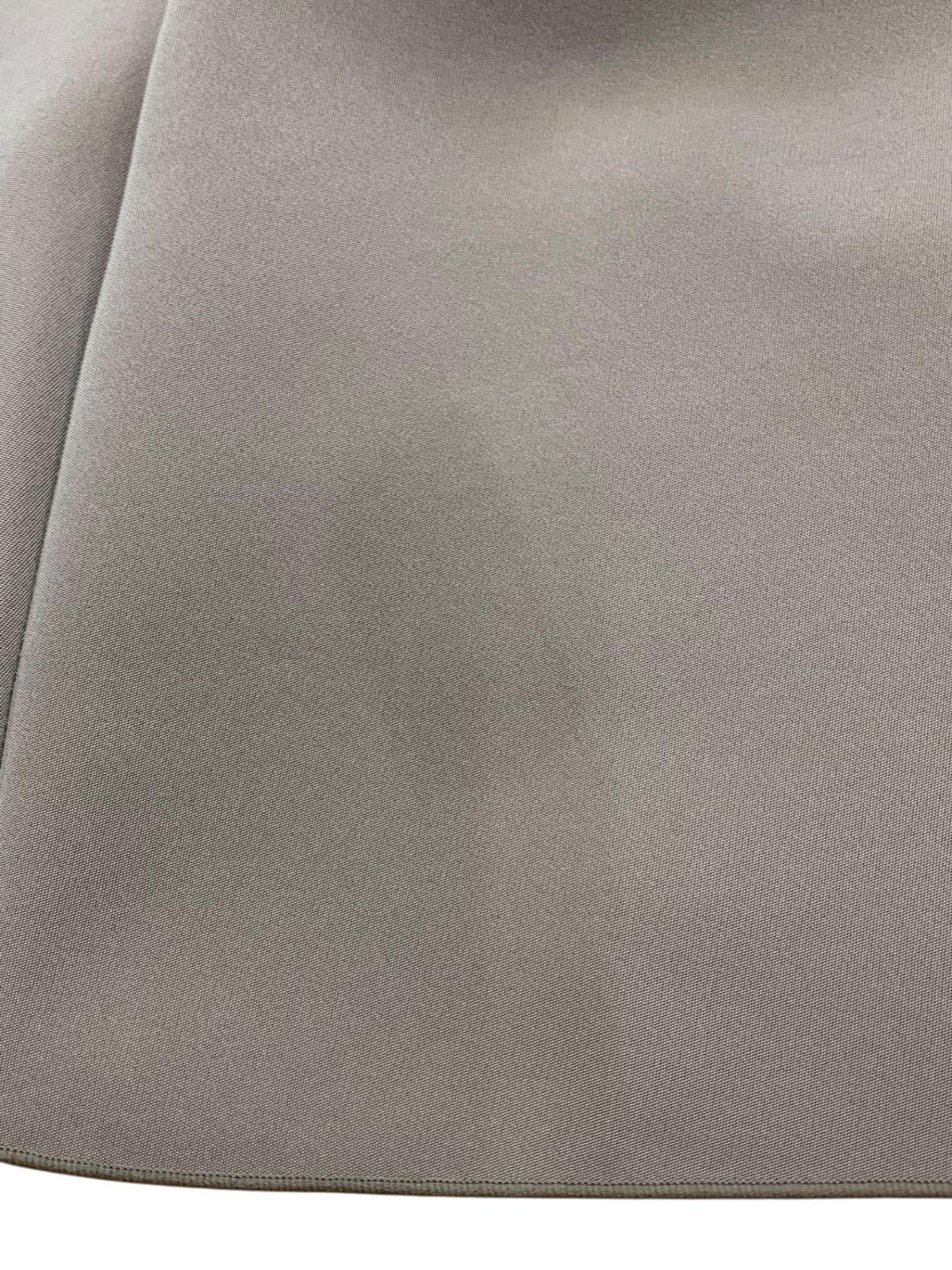 ベージュ ギャザー