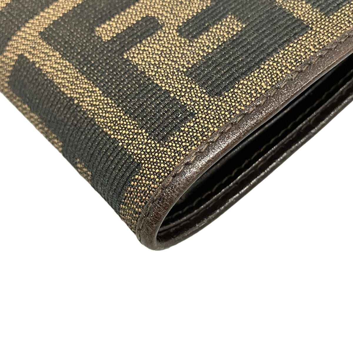 FENDI フェンディ