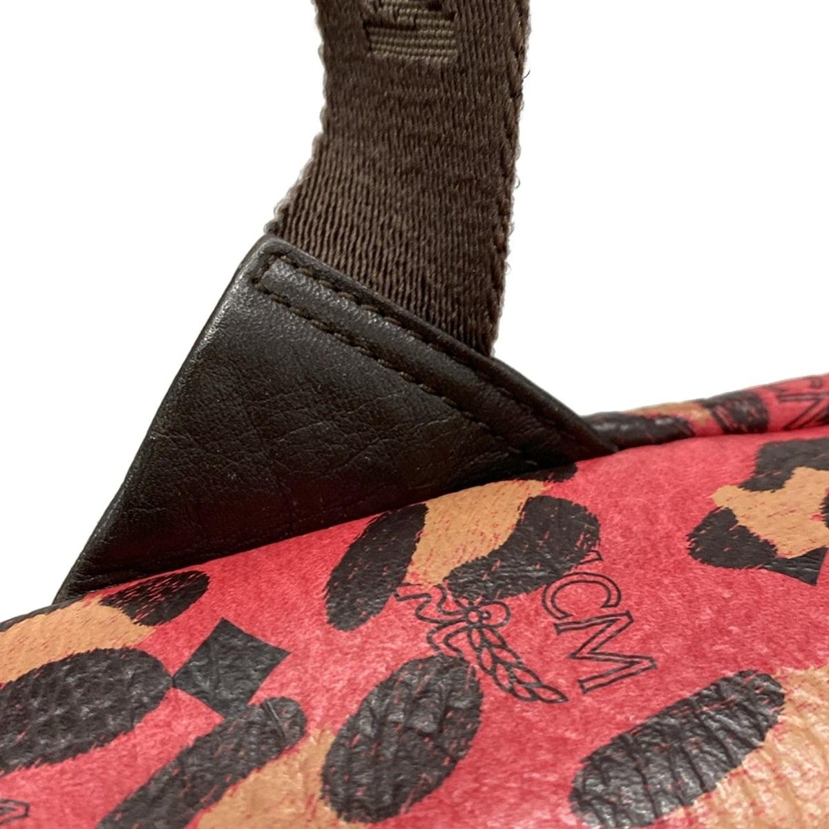 ピンク×黒×ベージュ