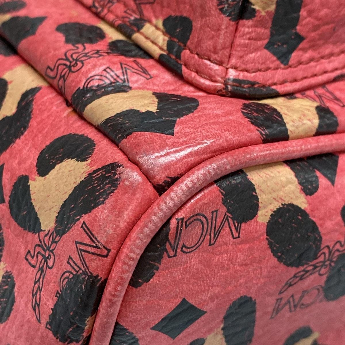 ピンク×黒×ベージュ 豹柄