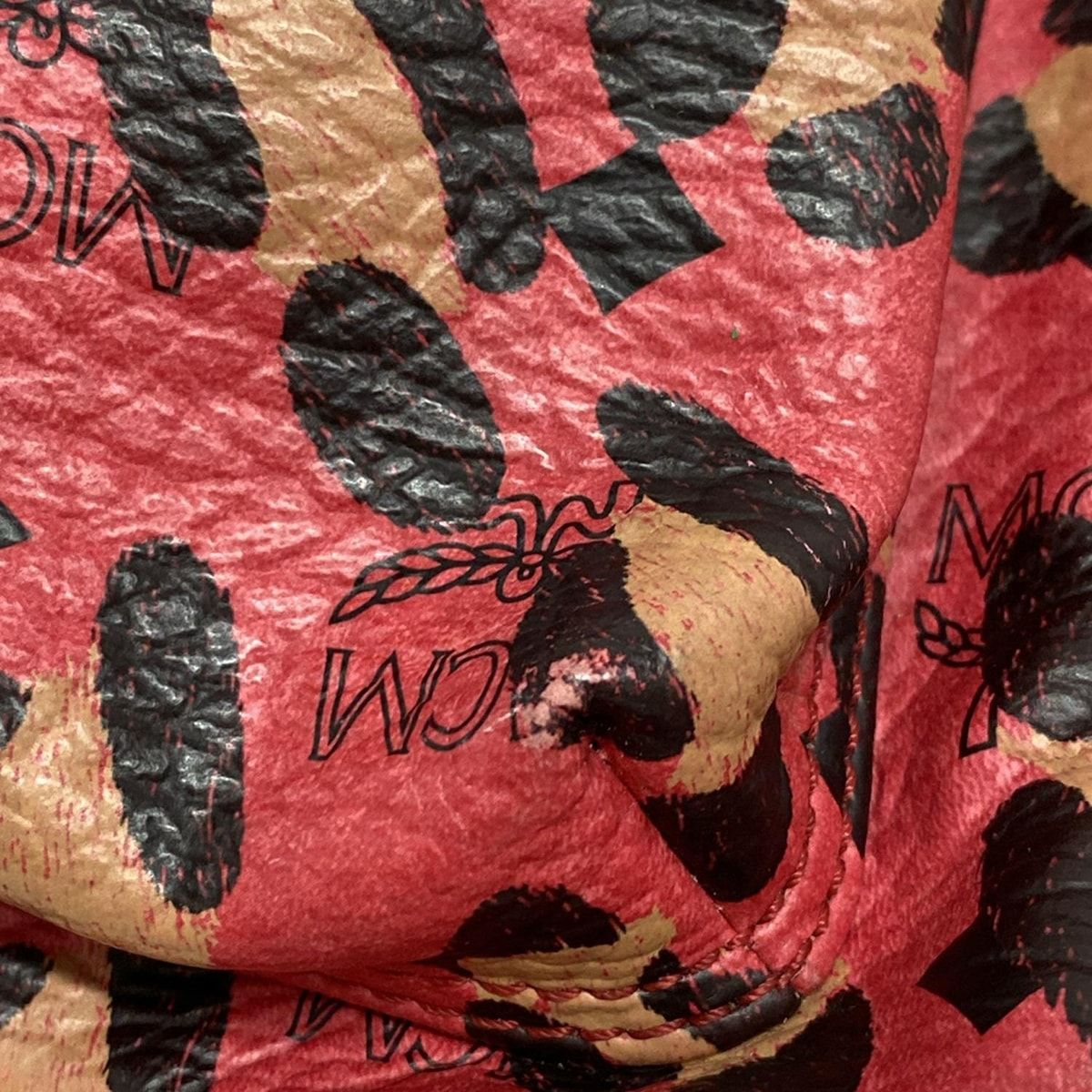 ピンク×黒×ベージュ 豹柄