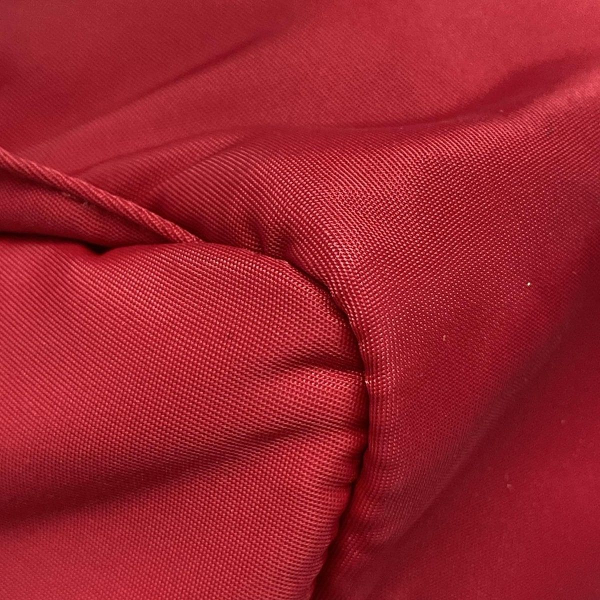 バックパックアイズ レッド×白×黒