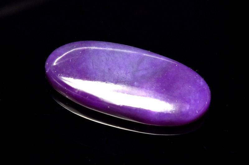 綺麗だよね！お上品なパワーストーンたん！スギライト！ 綺麗だよね