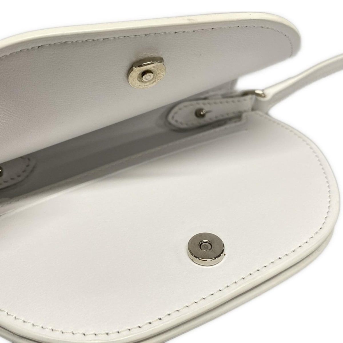 ショルダーバッグ