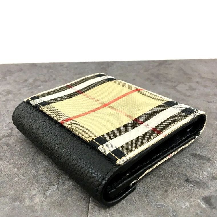 み 二つ折り財布