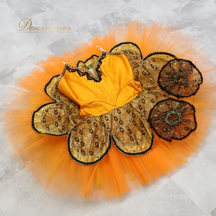 オレンジ系 ブラック系