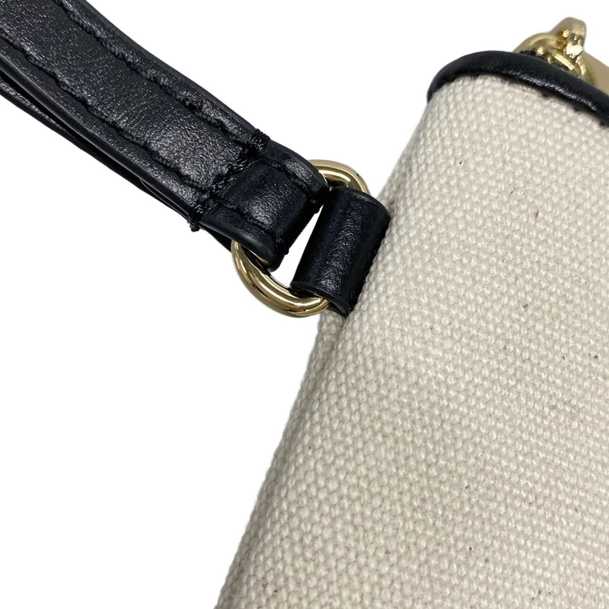 アイボリー×黒 レザー