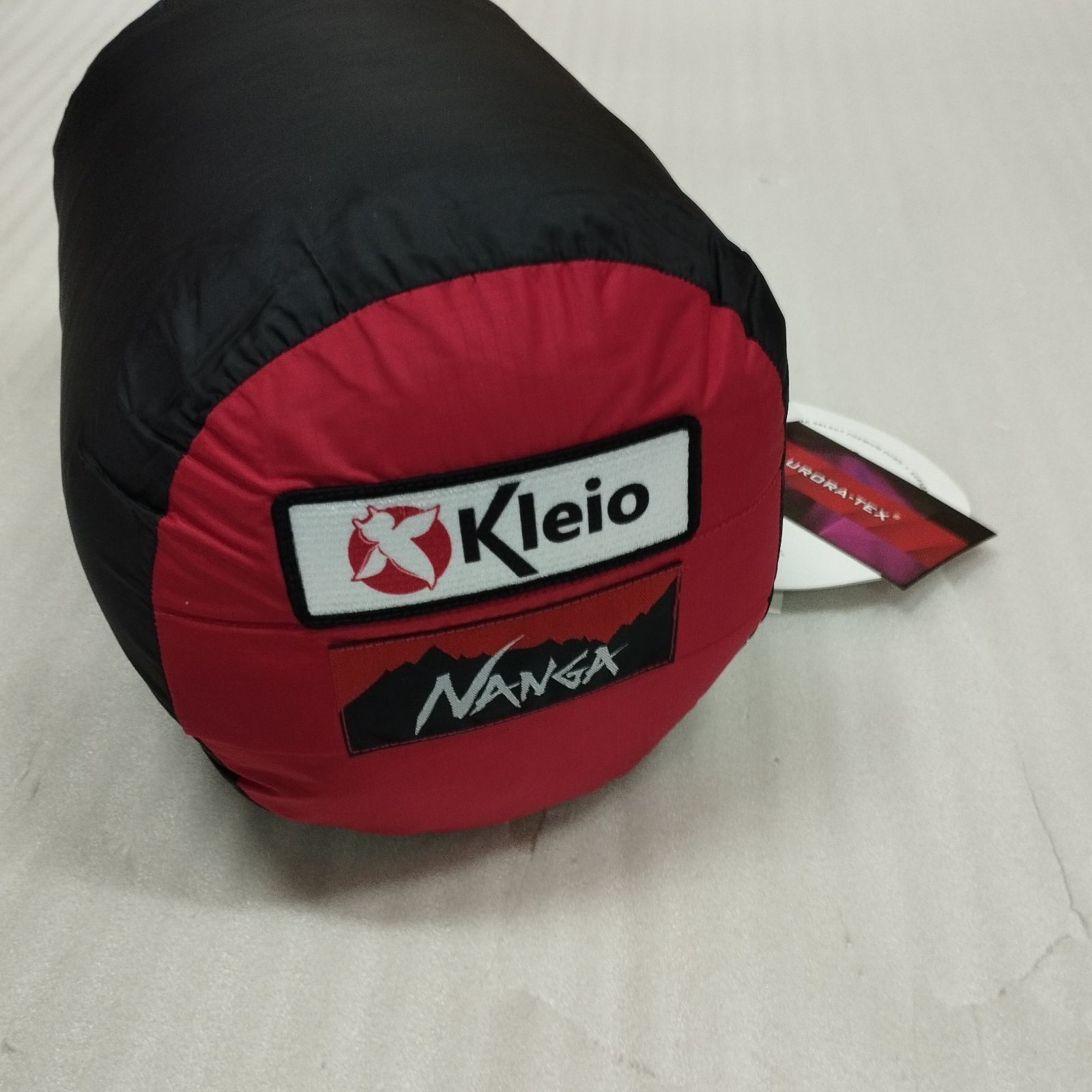D22591 Kleio x NANGA 袖付き寝袋 AURORA DX370 YNS001KL red