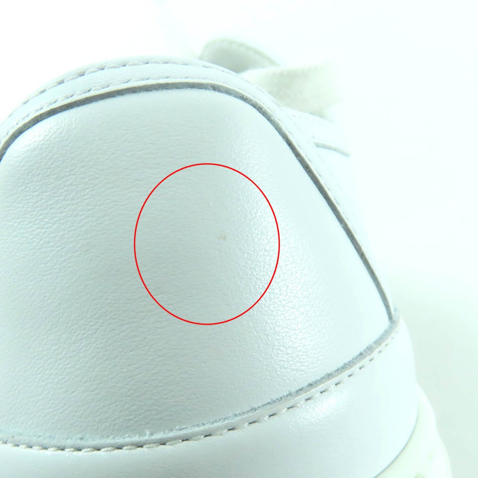 ロゴデザイン レースアップ