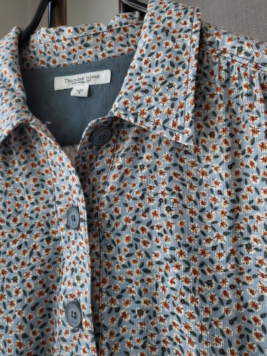 サースデーアイランド ボリューム袖 ボリューム感ロング丈ワンピース